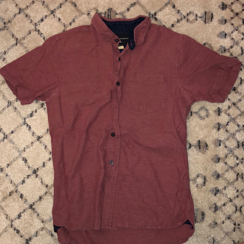 Modern Amusement Men’s Medium Short Sleeve Shirt